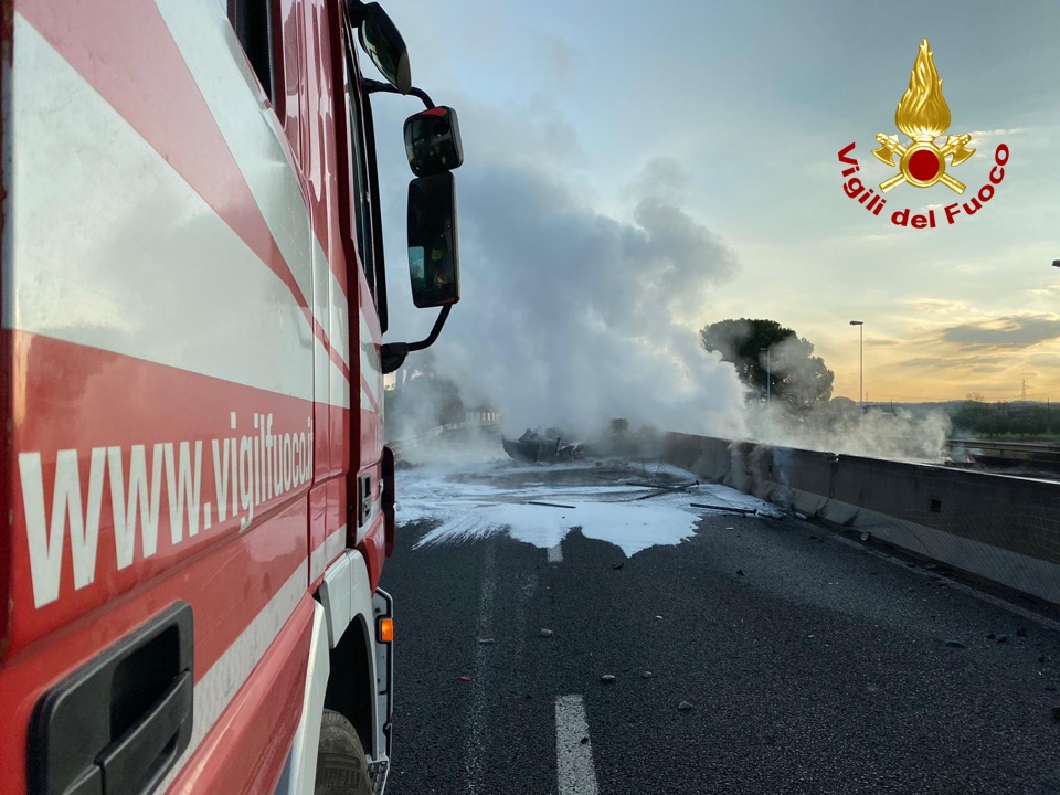 Maltempo: allerta vento oggi in Toscana, frana nel pratese ‘sotto controllo’