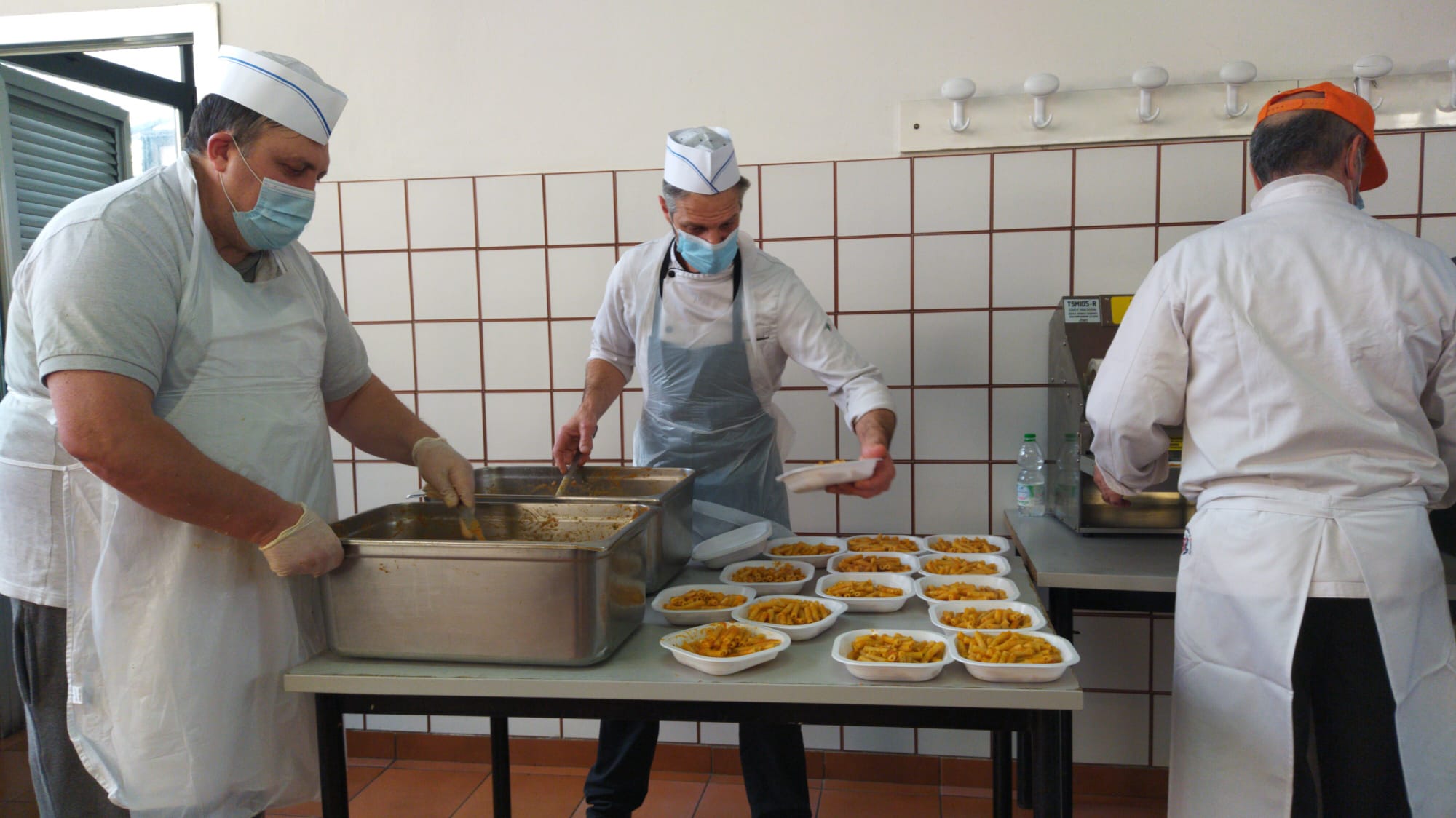 cuochi e ristoratori firenze, pranzo solidarietà capodanno