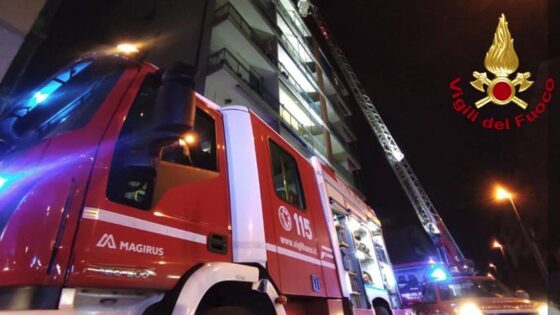 Un pensionato morto carbonizzato in appartamento