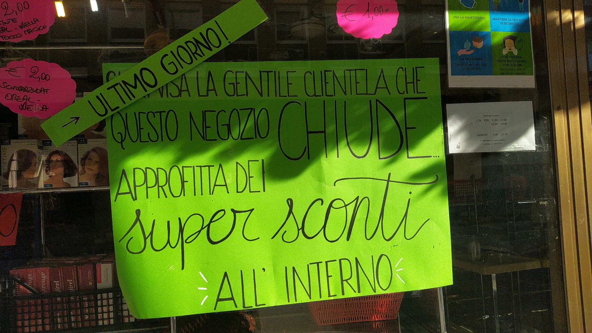 chiusure negozi