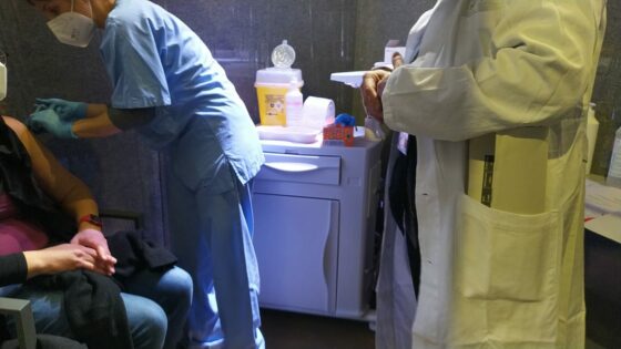 Vaccini: al via somministrazione AstraZeneca al Mandela Forum