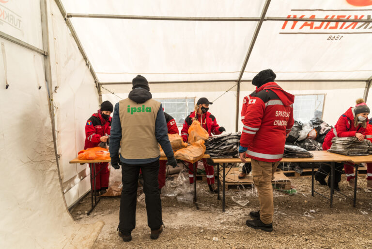 Fondazione Il Cuore si scioglie per i rifugiati dei campi di Bihac. Claudio Vanni