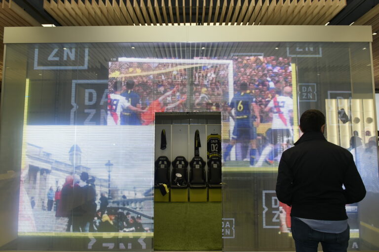 DAZN flop: “il calcio è un’appendice della telefonia”