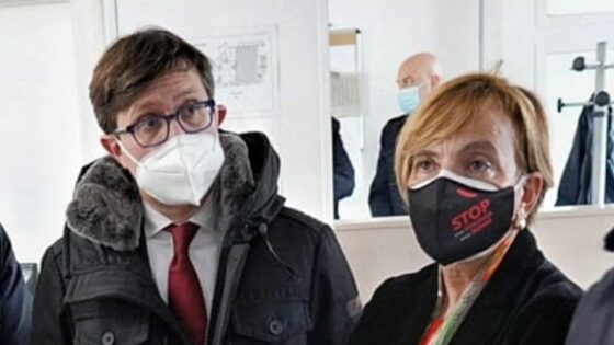 Divieto di stazionamento in ‘piazze movida’ a Firenze