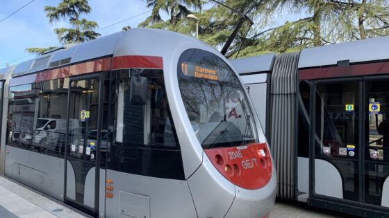 Tramvia Bagno a Ripoli: la Soprintendenza boccia le pensiline e parte la racconta firme
