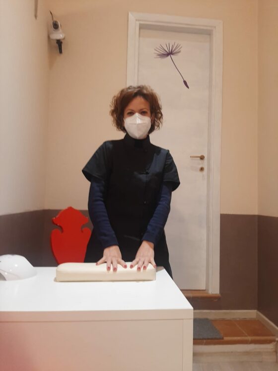 🎧 Benessere senza sostegni: estetisti e parrucchieri, Cna chiede riapertura in zona rossa