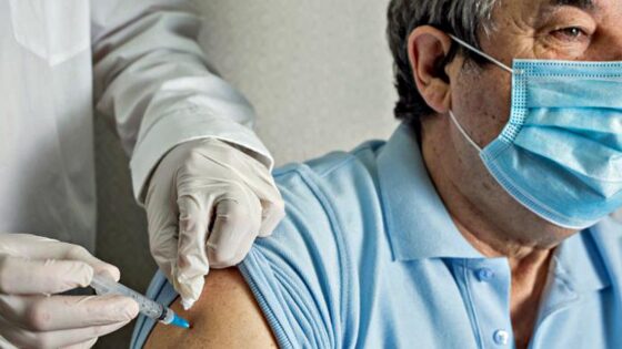 Inizia da mercoledì la vaccinazione dei sessantenni in Toscana