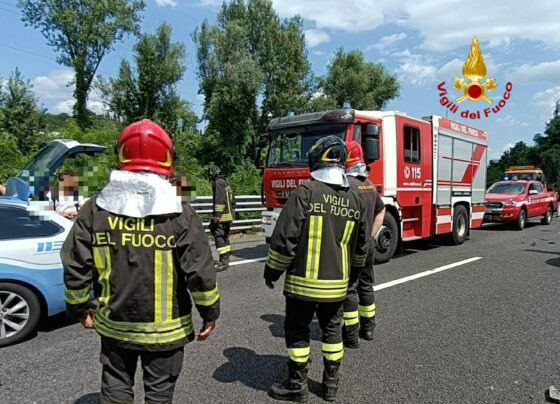 Autobus nella scarpata a Zeri, ascoltato l’autista