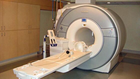 Morto dopo iniezione ‘mezzo di contrasto’ per tac, a 2 giorni dal vaccino