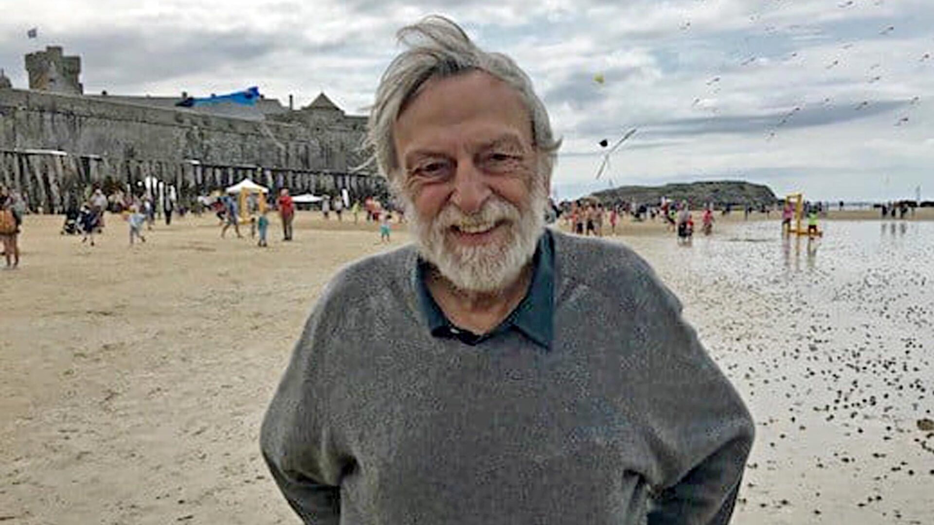 Gino Strada è morto. Reazioni in Toscana alla notizia