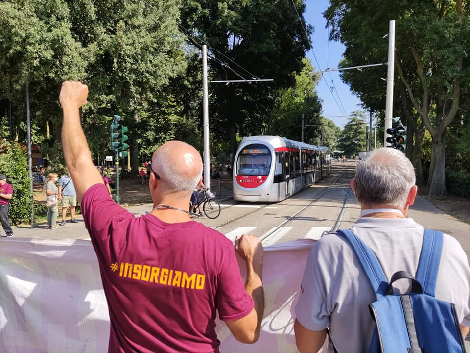 Un sabato di piazza, tre cortei a Firenze. Lungo i viali ‘Insorgiamo’ con la Gkn