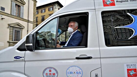 🎧 Camper vaccini davanti alle aziende
