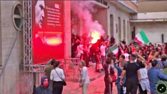 Cgil Toscana, presidio alla Camera lavoro di Firenze