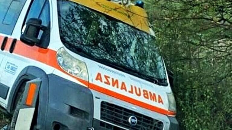 Incidente sul lavoro: marinaio colpito da fune in tensione a Carrara, è grave