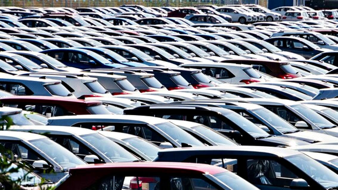 Automobili