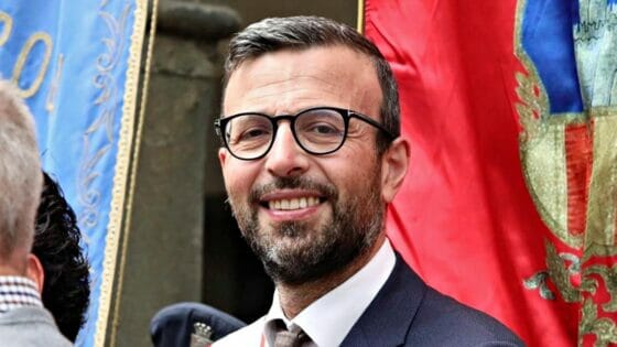 ‘No vax’ attaccano di nuovo pagina Facebook del presidente del Consiglio regionale