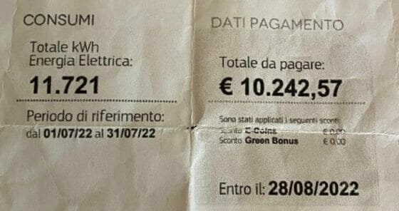🎧 “Bollette in vetrina” da Firenze contro il caro energia. Intervista a Confcommercio