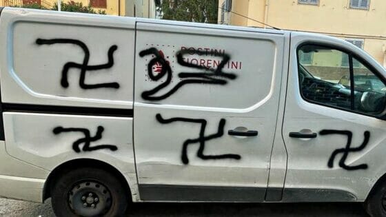 Firenze: svastiche su furgoni, Nardella ‘Trovare i colpevoli’