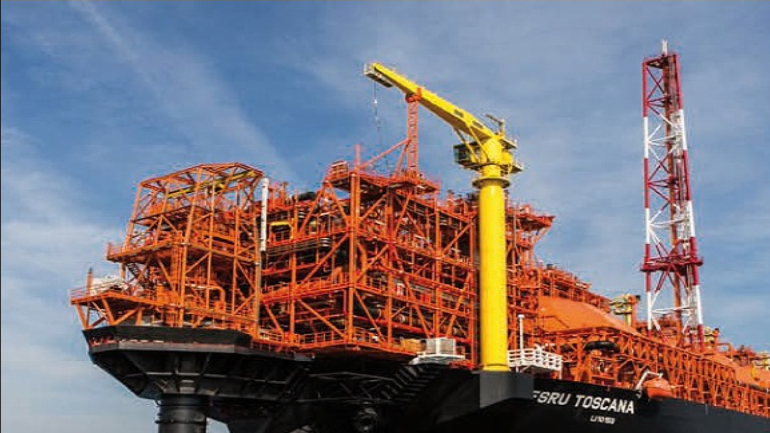 Principio incendio traghetto a Piombino, comitati contro l'impianto: 