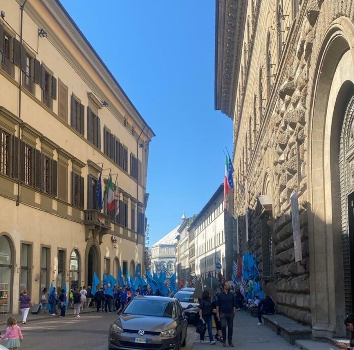 manifestazione privatizzazione poste