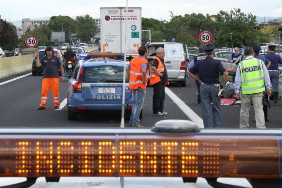 Grave incidente su A1 in direzione Firenze: due morti e un ferito grave
