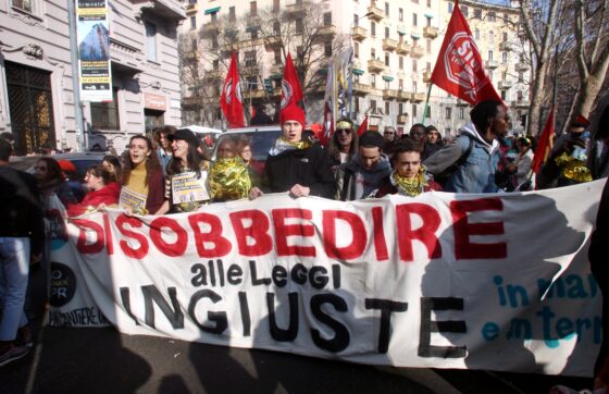 Livorno: corteo contro decreto sicurezza, occupato ex cinema