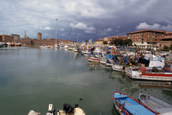 Cadavere nell’acqua dei fossi di Livorno, avvistato dai passanti