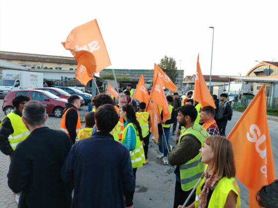 Operaio aggredito per essersi rivolto al sindacato, prosegue lo sciopero