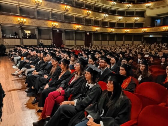 🎧  Unifi: lancio del ‘tocco’ e corteo per celebrare i nuovi 151 dottori di ricerca