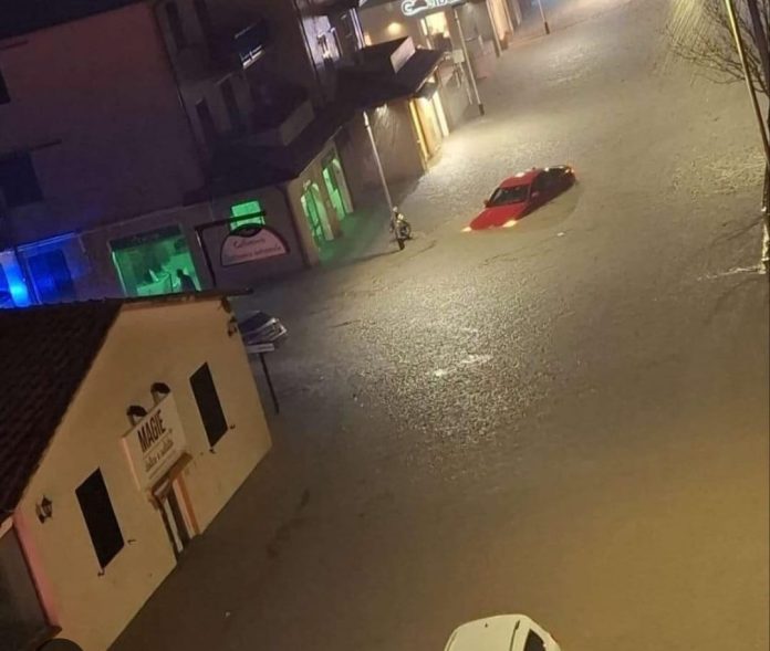 Nubifragi e allagamenti all'Elba e in Maremma: evacuate decine di persone
