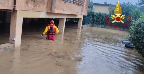 Nubifragio all’Elba, la località di Forno è ancora irraggiungibile per le auto