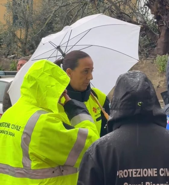 Arno in calo a Firenze, ancora transito colmo piena a Pisa