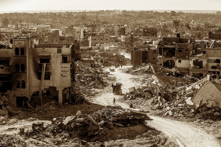 CityGaza – Qui resteremo – Dialoghi, immagini e suoni per la PalestinaCon Ali Rashid, Sempre.