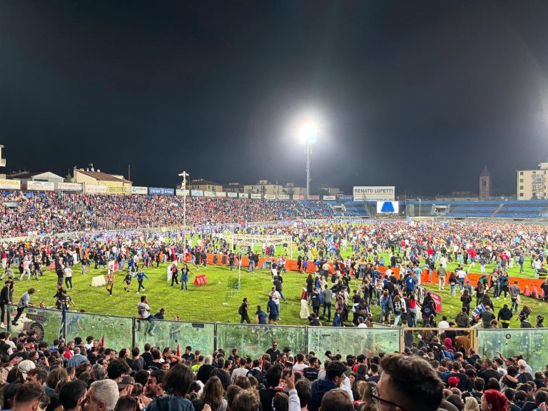 Calcio: dopo 34 anni il Pisa torna in serie A