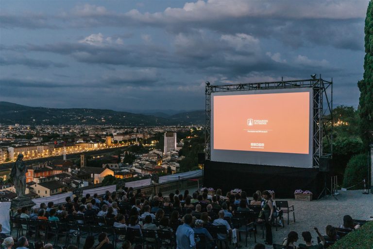 Cinema in villa, torna l’arena estiva con vista su Firenze