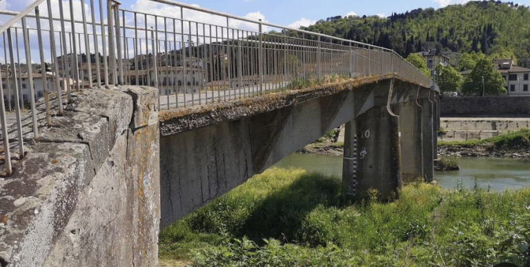 ‘Gravi criticità strutturali’, scatta chiusura ponte a Signa