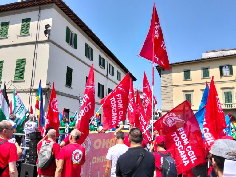 🎧 Sciopero metalmeccanici, migliaia in corteo a Firenze