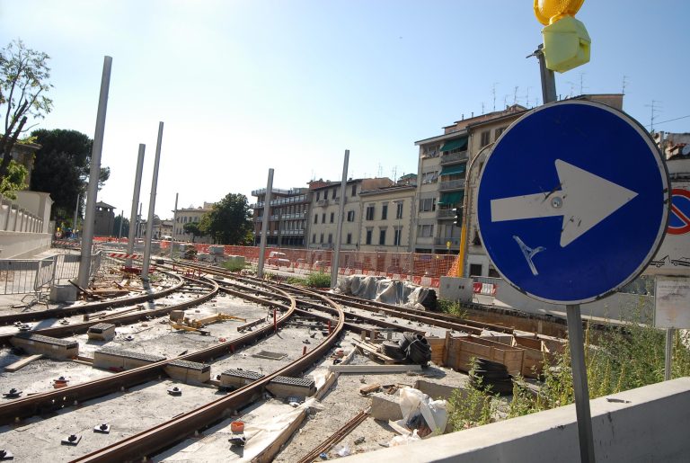 🎧 Più bus per “rimediare” ai lavori sulla T1 in zona stazione a Firenze