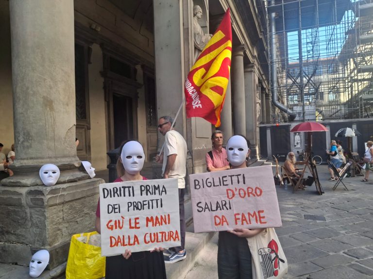 Protesta addetti appalti cultura Firenze,’precari e salari fame’
