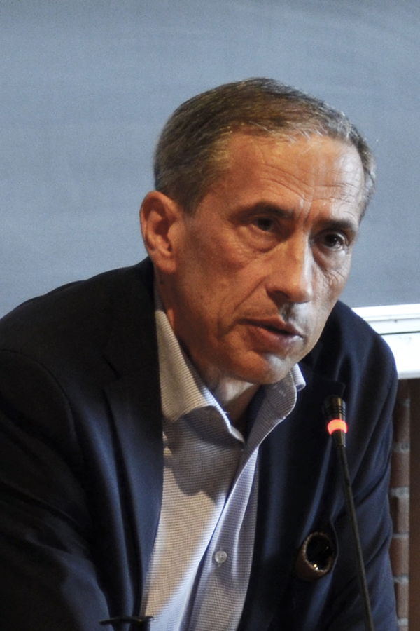 Riccardo Zucchi rettore uniti, foto trattata pagina FB ateneo