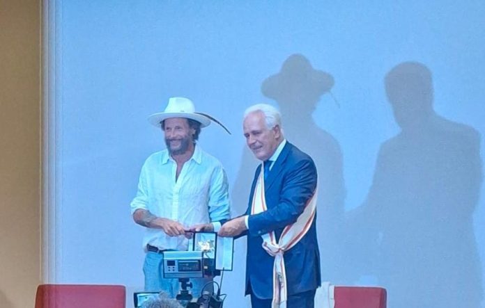 🎧Jovanotti riceve il Pegaso d'oro della Regione Toscana: 