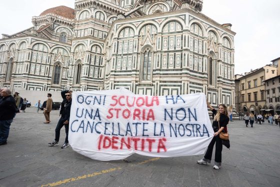 Presidio in piazza Duomo a Firenze, ‘no ad accorpamenti scuole’