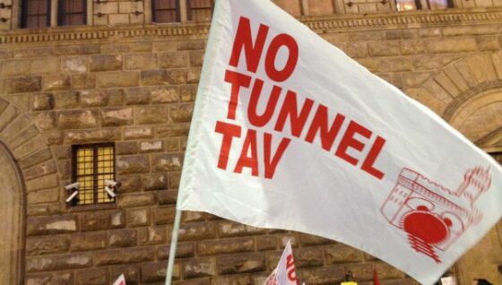 Riaperto ponte al Pino dopo fango da scavo tunnel dell’alta velocità. No Tav, “Opera nata male”