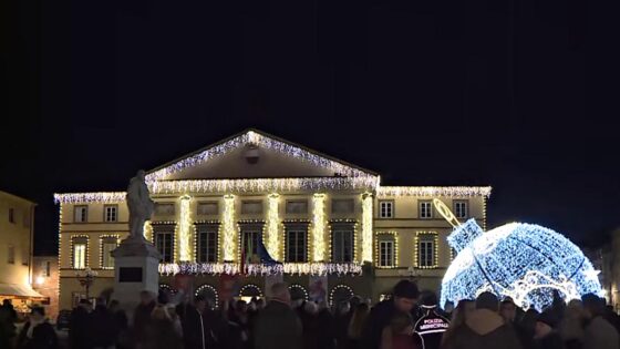 ‘Lucca Magico Natale’ installazioni luminose, mercatini e cultura