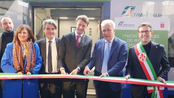 🎧 Treno Blues, presentato il primo ibrido di Trenitalia in Toscana