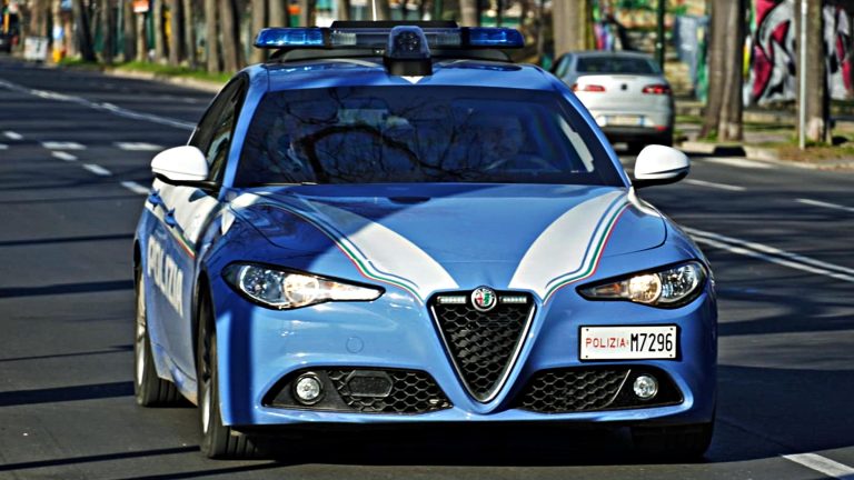 Firenze: aggrediscono agenti durante controllo antidroga, arrestati