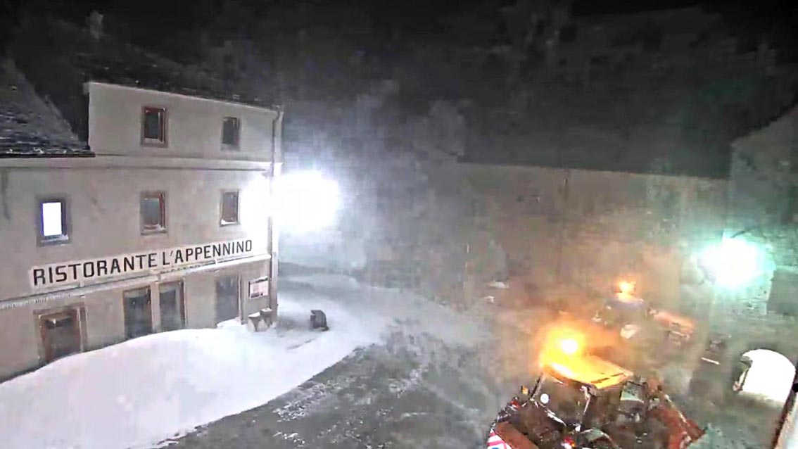 Tempesta di neve e vento sull’Appennino, raffica 207 km/h