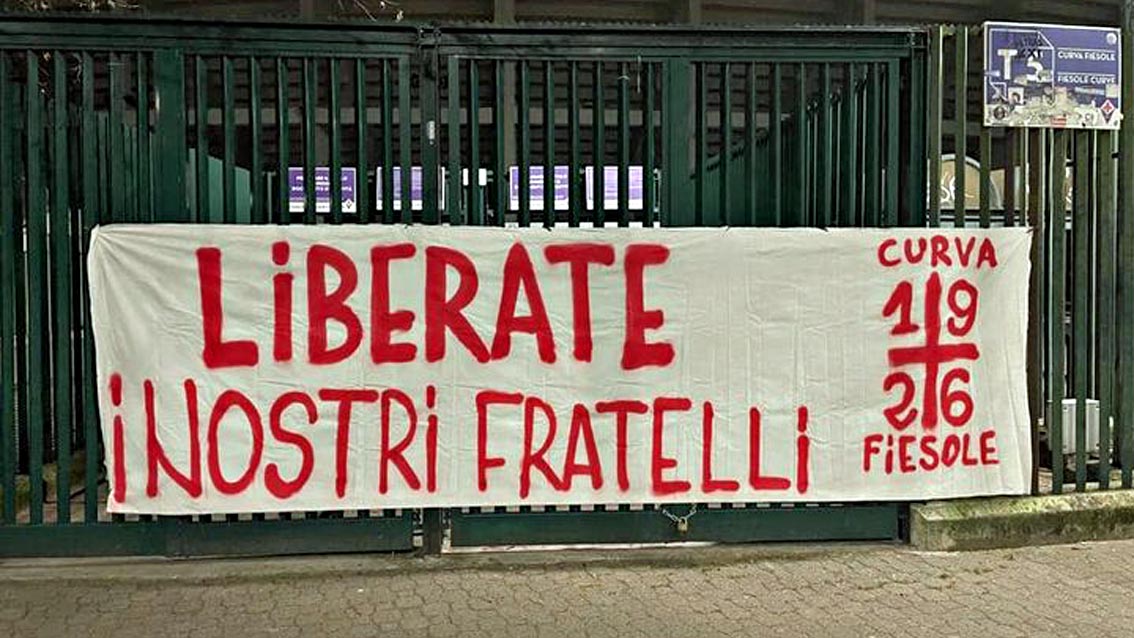 Tifosi della Fiorentina in stato di fermo in Portogallo