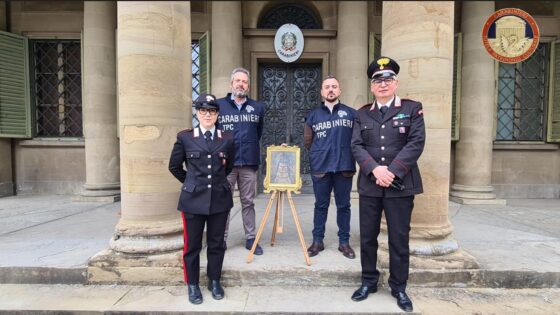 Ritrovato dai carabinieri il dipinto dell’800 rubato dalla basilica S. Lorenzo a Firenze