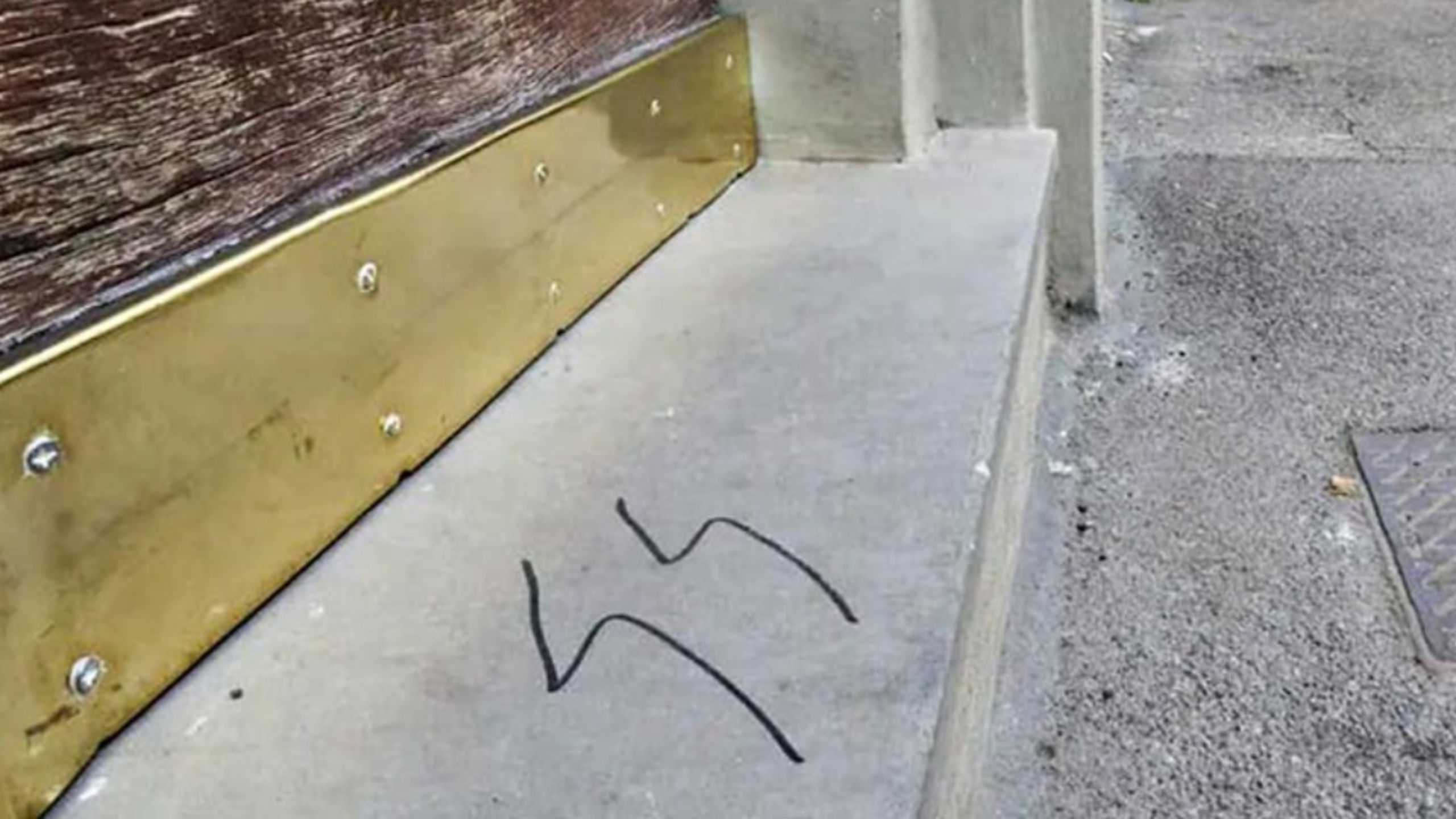 Trovata una scritta antisemita in via Scialoja a Firenze